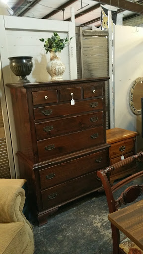 Flea Market «This That & More», reviews and photos, 43123 Weber City Rd, Gonzales, LA 70737, USA