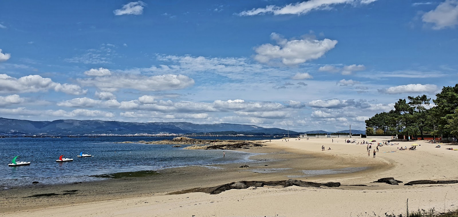 Foto de Playa de Terrón II con parcialmente limpio nivel de limpieza
