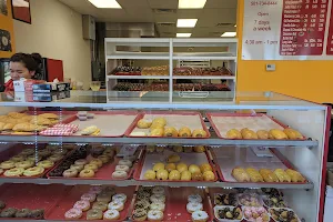 7 Days Donuts in maumelle image