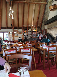 Atmosphère du Restaurant Grill de Challes à Challes-les-Eaux - n°12