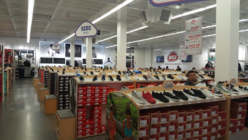 Shoe Store «WSS», reviews and photos, 460 San Fernando Mission Blvd, San Fernando, CA 91340, USA