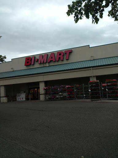Department Store «Bi-Mart», reviews and photos, 3003 Addy St, Washougal, WA 98671, USA