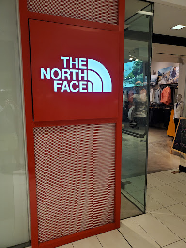 Clothing Store «The North Face», reviews and photos, 8702 Keystone Crossing, Indianapolis, IN 46240, USA