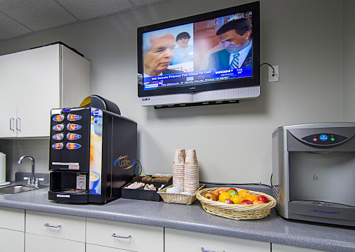 Hyundai Dealer «Knauz Hyundai», reviews and photos, 775 Rockland Rd, Lake Bluff, IL 60044, USA