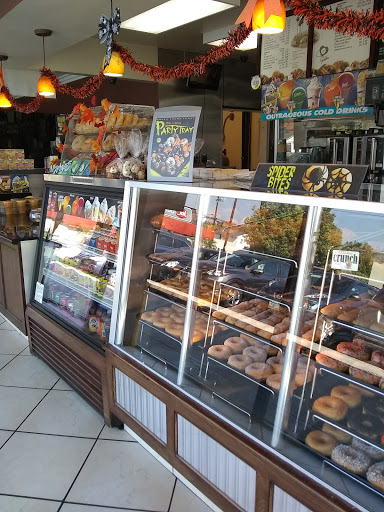 Donut Shop «Yum Yum Donuts», reviews and photos, 6411 E Spring St, Long Beach, CA 90808, USA