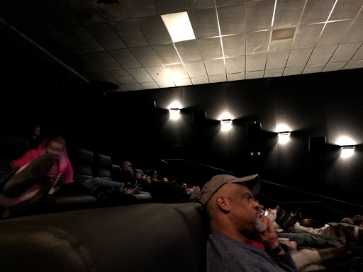 Movie Theater «Frank Theatres - Sandhills Stadium 10», reviews and photos, 104 Brucewood Rd, Southern Pines, NC 28387, USA