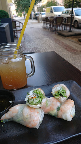 Komentáře a recenze na Madame Lyn Restaurant