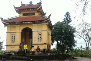 Chu Dong Tu Temple image