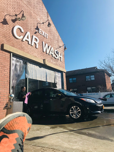 Car Wash «Glitz Car Wash», reviews and photos, 391 N Main St, Danbury, CT 06810, USA