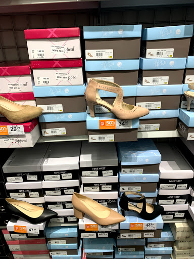 Shoe Store «Rack Room Shoes», reviews and photos, 7727 N MacArthur Blvd, Irving, TX 75063, USA