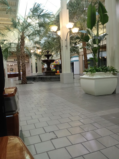 Shopping Mall «North Shore Square Mall», reviews and photos, 150 Northshore Blvd, Slidell, LA 70460, USA