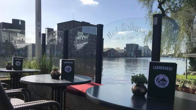 Het Tolhuys aan de Zaan