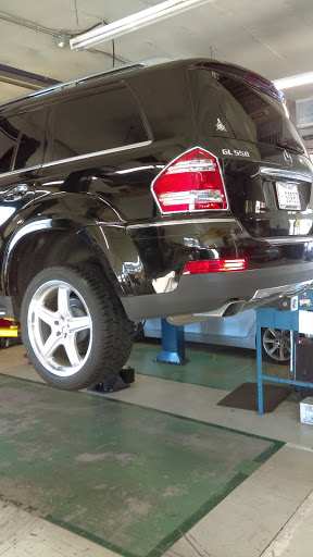 Auto Repair Shop «Quality Star Benz - Luxury and Exotic Car Repair», reviews and photos, 4411 N Rancho Dr, Las Vegas, NV 89130, USA