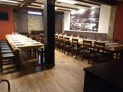 Información y opiniones sobre Mesón Monjardin de Vegadeo