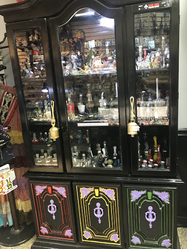 Tobacco Shop «The Psychedelic Jester Smoke & Gift Shop», reviews and photos, 6024 Seminole Blvd, Seminole, FL 33772, USA