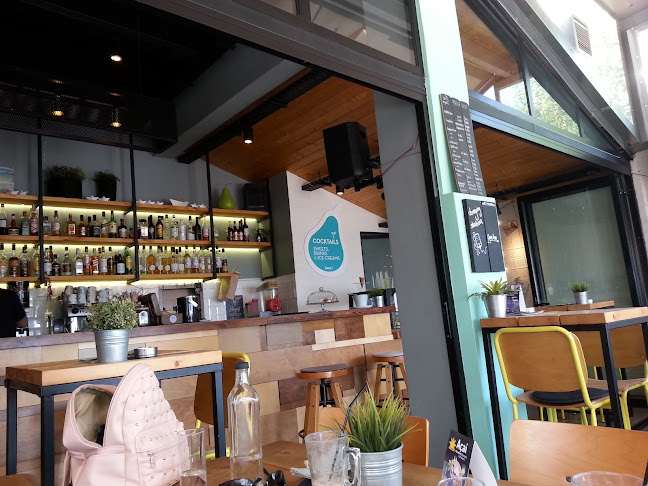 The Pear Project - Καφετέρια