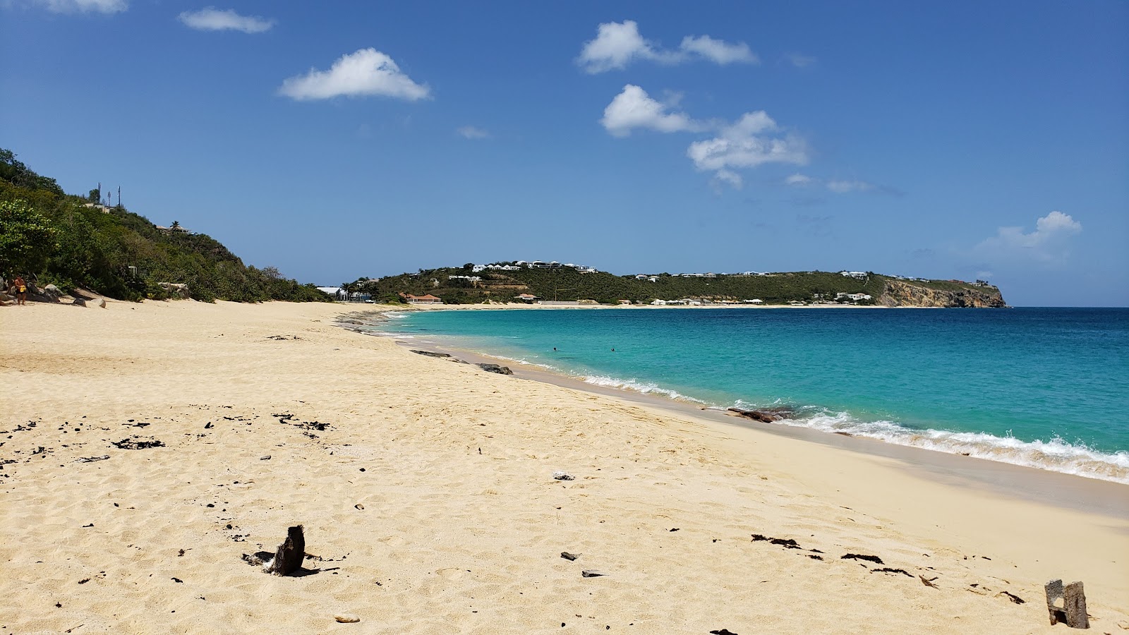 Foto de Baie Rouge beach con bahía larga