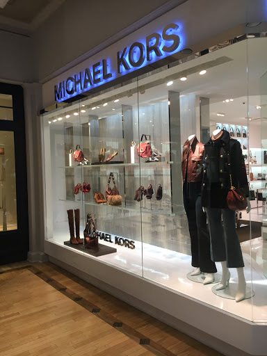 Fashion Accessories Store «Michael Kors», reviews and photos, 18527 Outlet Blvd #727, Chesterfield, MO 63005, USA