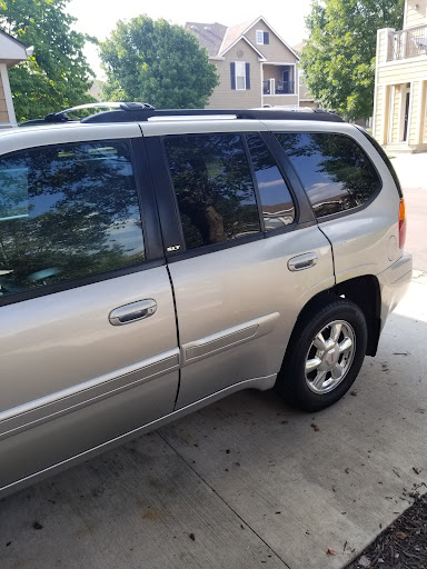 Auto Body Shop «Venus Automotive Body Shop», reviews and photos, 1915 E Truman Rd, Kansas City, MO 64127, USA