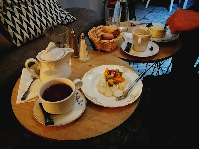 Jeannine & Suzanne by null