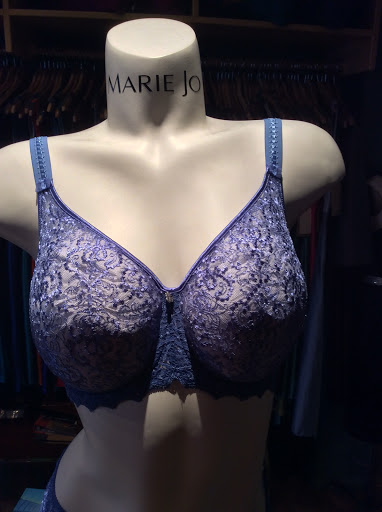 Lingerie Store «Iris Lingerie», reviews and photos, 366 Atlantic Ave, Brooklyn, NY 11217, USA