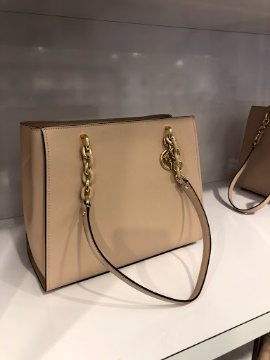 Fashion Accessories Store «Michael Kors», reviews and photos, 20-A Killingworth Turnpike #430, Clinton, CT 06413, USA