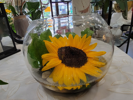 Florist «Ye Olde Yardley Florist», reviews and photos, 175 S Main St, Yardley, PA 19067, USA