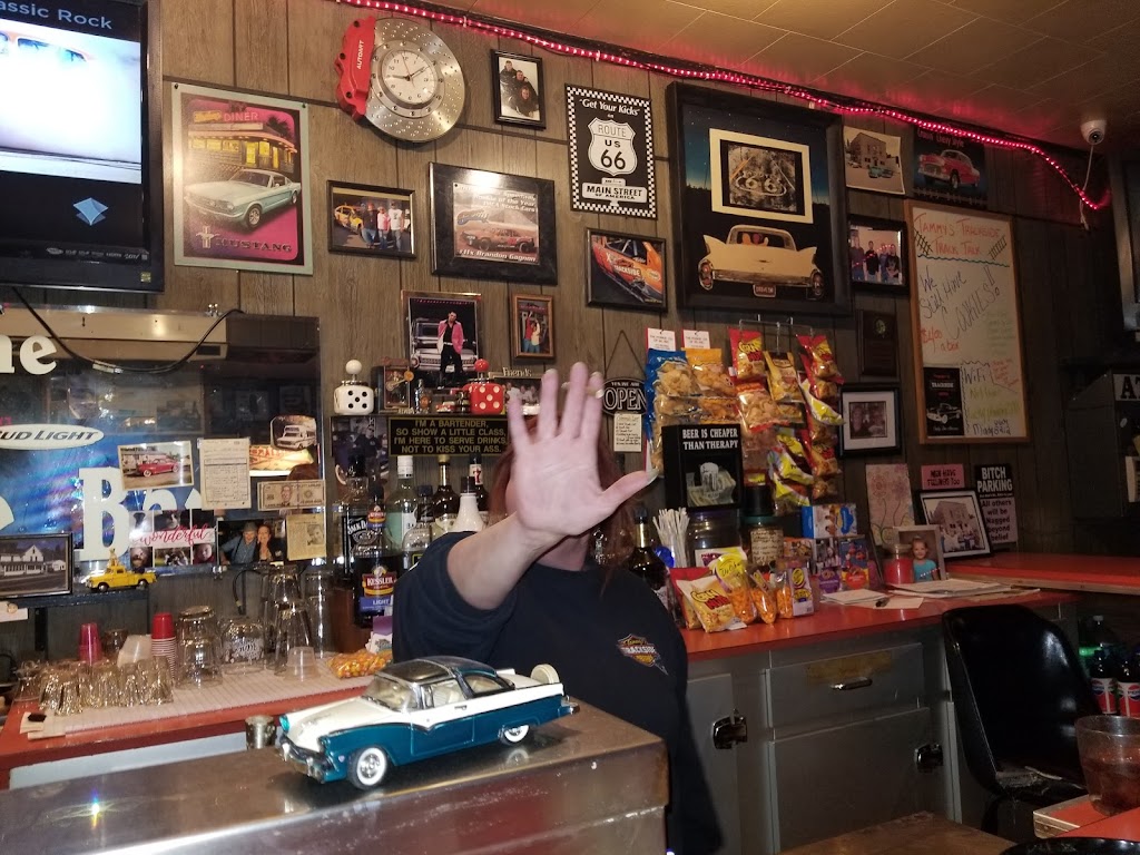 Glovers Bar and Grill 54101