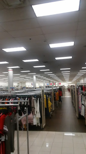 Clothing Store «Burlington Coat Factory», reviews and photos, 350 Towne Center Cir, Sanford, FL 32771, USA