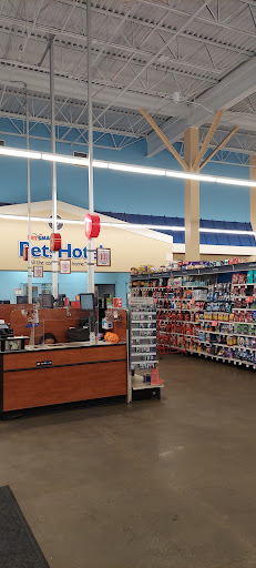 Pet Supply Store «PetSmart», reviews and photos, 830 Pelham Pkwy, Pelham, NY 10803, USA