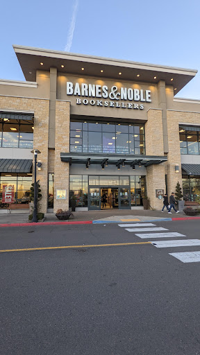 Book Store «Barnes & Noble Booksellers Clackamas Town Ctr Mall», reviews and photos, 12000 SE 82nd Ave, Portland, OR 97086, USA