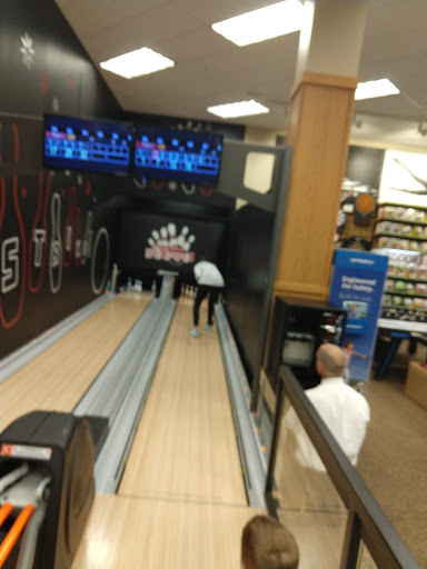 Sporting Goods Store «SCHEELS», reviews and photos, 2800 S Columbia Rd, Grand Forks, ND 58201, USA