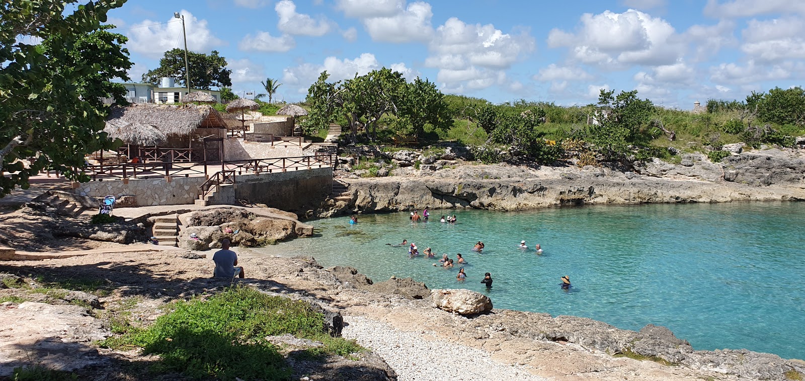 Fotografie cu Playa Buey Vaca cu o suprafață de capac de beton