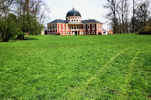 Zámecký park Veltrusy image