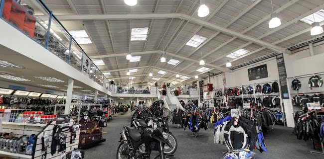 Reviews of J&S Accessories Ltd - Southampton in Southampton - Motorcycle dealer