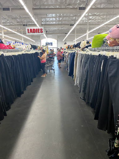 Thrift Store «Valley Thrift Store», reviews and photos, 2085 E Valley Pkwy, Escondido, CA 92027, USA