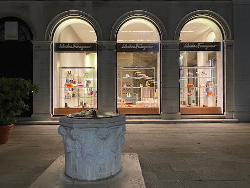 Salvatore Ferragamo Venice Store