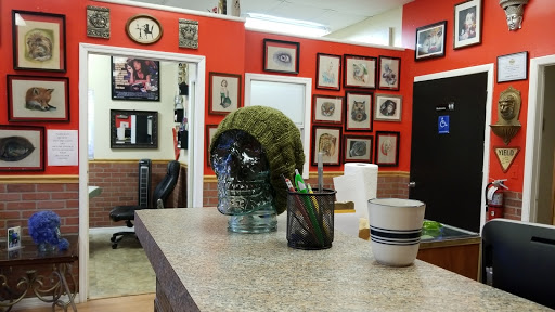 Tattoo Shop «The Lizard Lounge Tattoo Kissimmee», reviews and photos, 4519 S Orange Blossom Trail, Kissimmee, FL 34746, USA