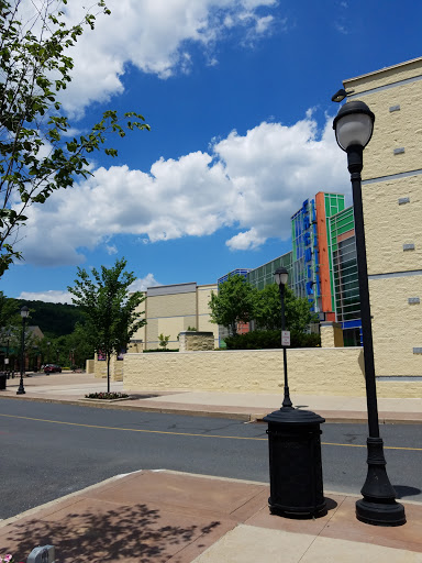 Movie Theater «AMC Center Valley 16», reviews and photos, 2805 Center Valley Pkwy, Center Valley, PA 18034, USA