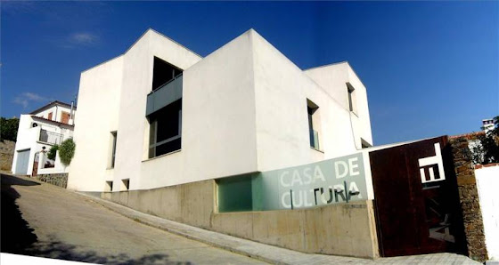 Casa de la Cultura Miguel Cachinero Cachinero C. de la Iglesia, 60, 14447 Azuel, Córdoba, España