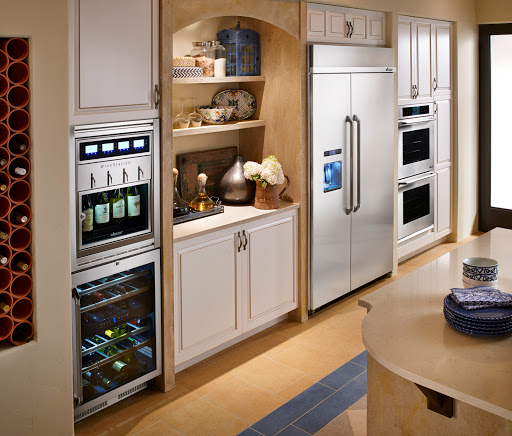 Universal Appliance and Kitchen Center image