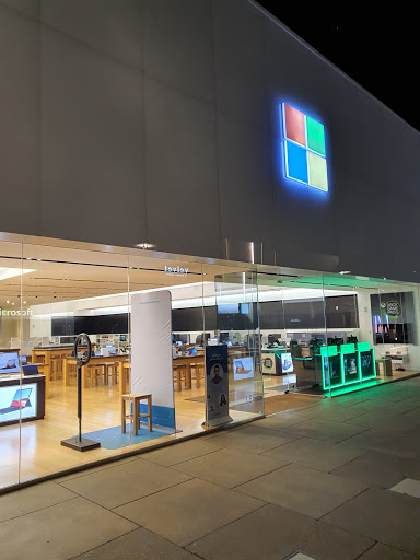 Computer Store «Microsoft Store - Stanford Shopping Center», reviews and photos, 186 Stanford Shopping Center, Palo Alto, CA 94304, USA