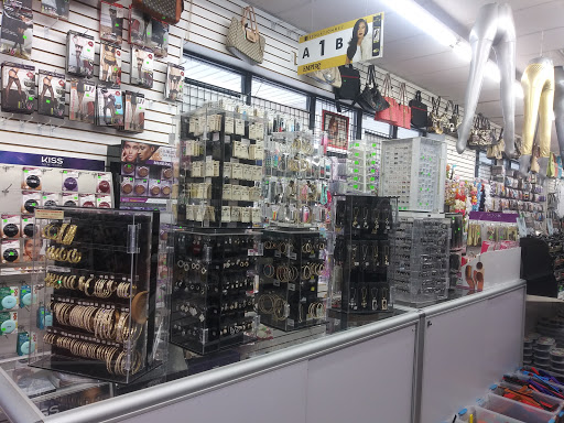 Cosmetics Store «Kay Beauty Supply», reviews and photos, 7746 Wyoming Ave, Dearborn, MI 48126, USA