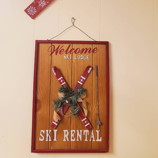 Sporting Goods Store «Pocono Ski Rentals, Inc.», reviews and photos, 1832 Sullivan Trail, Tannersville, PA 18372, USA