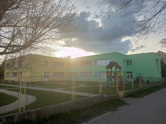 Recenzie Materská škola 9. mája, Sabinov v Sabinov - Materská škôlka