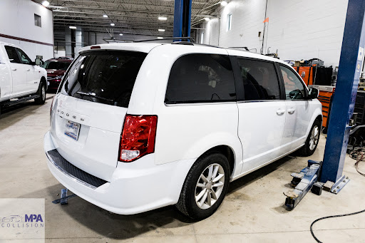 Auto Body Shop «Gales Body Shop», reviews and photos, 12859 Levan Rd, Livonia, MI 48150, USA