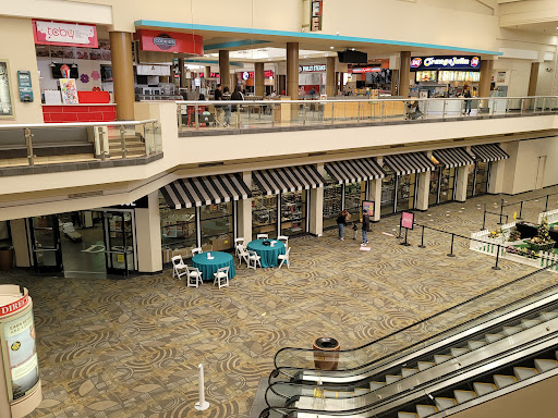 Shoe Store «DSW Designer Shoe Warehouse», reviews and photos, 1044 Westminster Mall, Westminster, CA 92683, USA