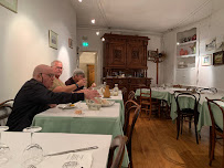 Atmosphère du Thérèse Henry restaurant à Le Donjon - n°1