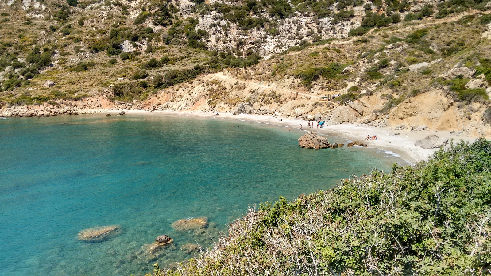 Nealia beach'in fotoğrafı imkanlar alanı