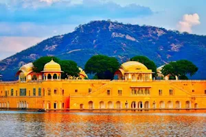 Gratified india tours and travels - Car rental in jaipur image